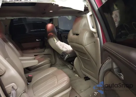 2014 GMC Acadia Denali z USA, uszkodzony, nr VIN 1GKKRTKD0EJ215450